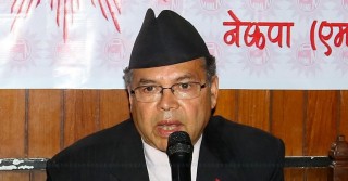 केपी ओली गोमनसाप जस्तै हुनुहुँदो रहेछ : झलनाथ खनाल