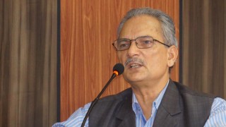 ठूलो कोठामा सुत्ने झगडामा घरमै आगो लगाइदिए : बाबुराम भट्टराई