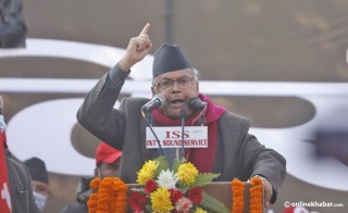 झलनाथ खनालको प्रश्न : खोइ पानी जहाज ? खोइ घरघरमा ग्यास पाइप ?