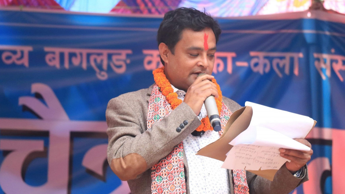 भाइरललाई गीत सङ्गीतमा ल्याउने प्रति खत्रीको कडा प्रश्न - हाम्रो क्षेत्रलाई  बदनामी गराउने तिम्रो हर्कत कहिले सम्म ?