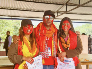 चर्चित लोकदोहोरी गायिका सम्झना भण्डारी भारी मतसहित केन्द्रिय सदस्यमा निर्वाचित